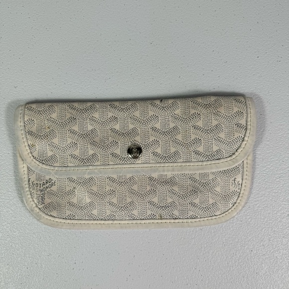Goyard Paris White Wallet